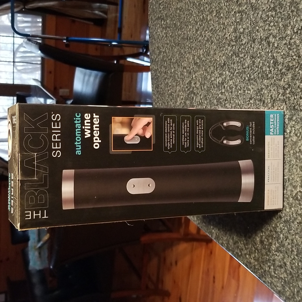 Auto wine opener